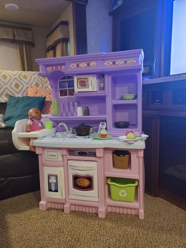 step2 little bakers kids play kitchen        
        <figure class=