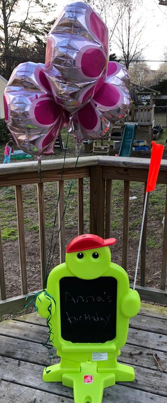 Step2 Kid Alert Easel 29-in x 54-in Hardware Mounted Green Step2 Kid Alert Easel 29-in x 54-in Hardware Mounted Green