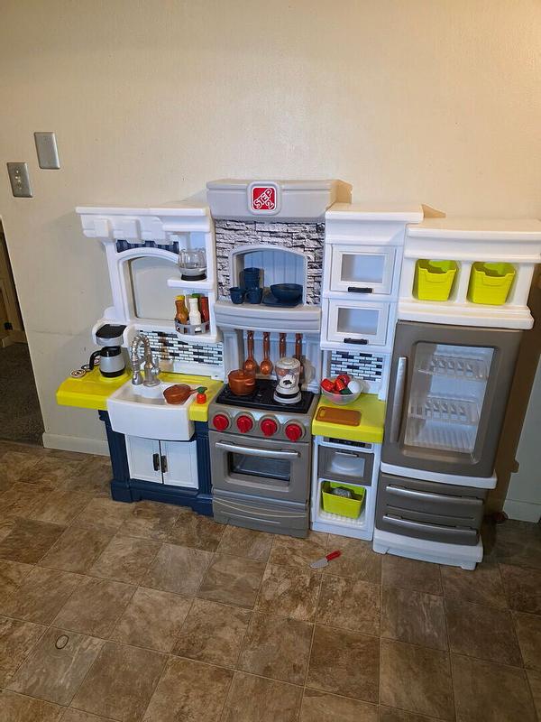 Step2 Elegant Edge Play Kitchen Set