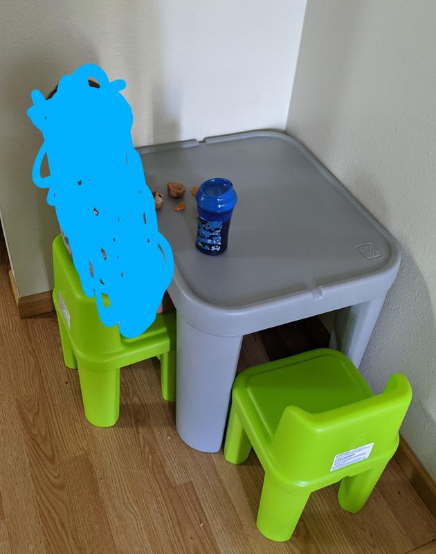 Step 2 plastic table and 2024 chairs