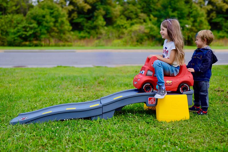 Step 2 lightning mcqueen store roller coaster