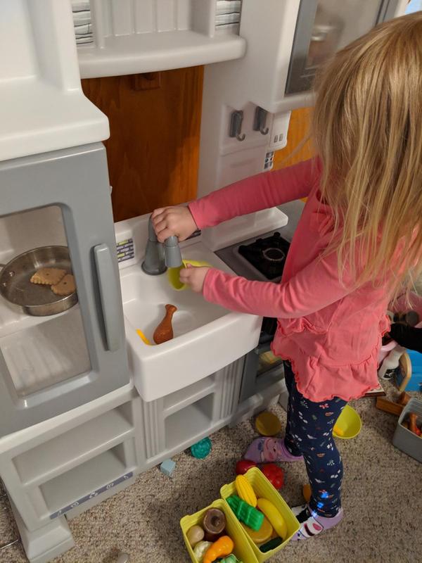 step2 downtown delights play kitchen