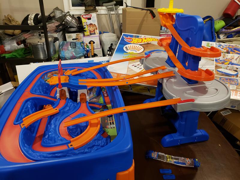 Hot Wheels Race Car & Track Play Table by Step2 NEW