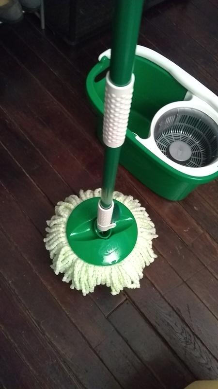 Libman Microfiber Tornado Wet Spin Mop and Bucket Floor Cleaning System with 2 Refills, Green & White