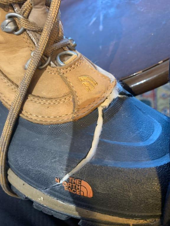 Customer photo for "Don't buy TNE boots!"