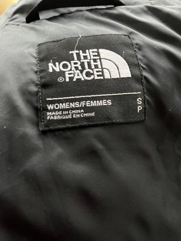 Customer photo for "Beware: I received 2018 model of this coat"