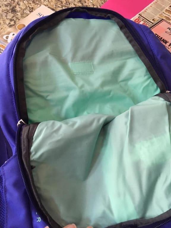 Customer photo for "Organizer pockets are NOT AS SHOWN IN THE PICTURE!!!"