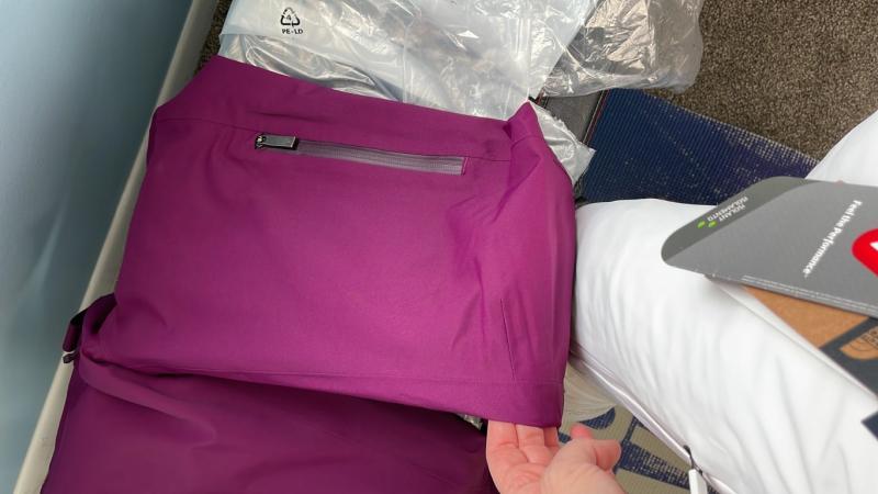Customer photo for "Love these snowpants"