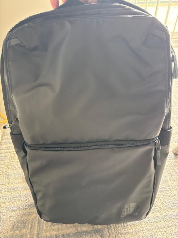 Customer photo for "Great laptop backpack"