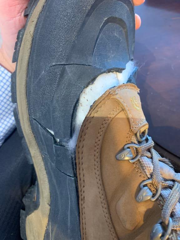 Customer photo for "Don't buy TNE boots!"