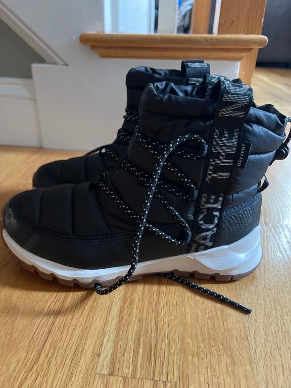 Customer photo for "Perfect snow boots!"