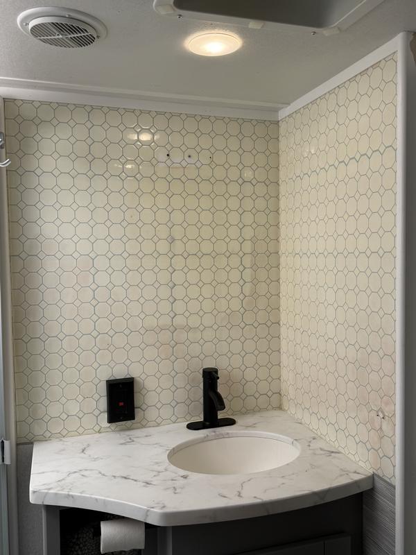 Smart Tiles Penny Davy Navy Blue 9-in x 9-in Glossy Resin Penny Round Subway Peel and Stick Wall Tile (2-sq. ft/ Carton)