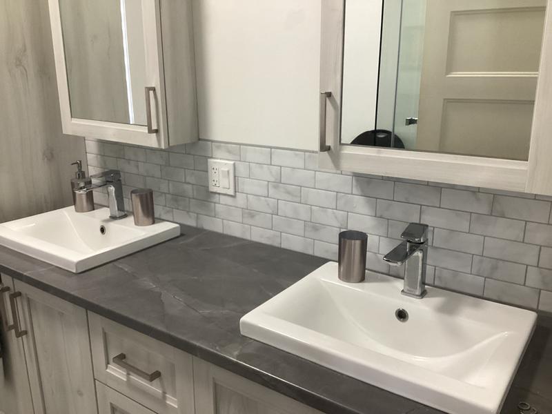 Smart Tiles Oslo Gray 23-in x 11-in Glossy Resin Brick Subway Peel and Stick Wall Tile (2.87-sq. ft/ Carton)