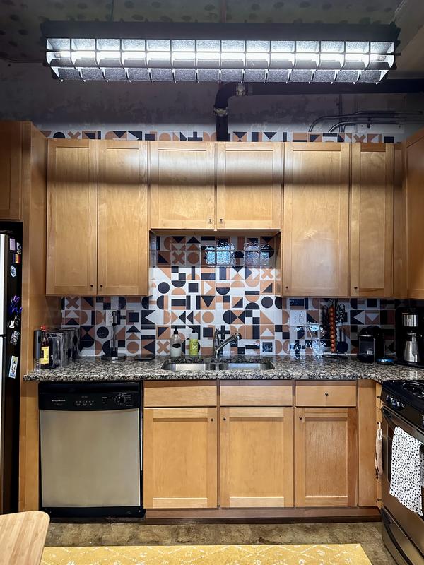 Smart Tiles Vintage Giotto White Peel and Stick Backsplash