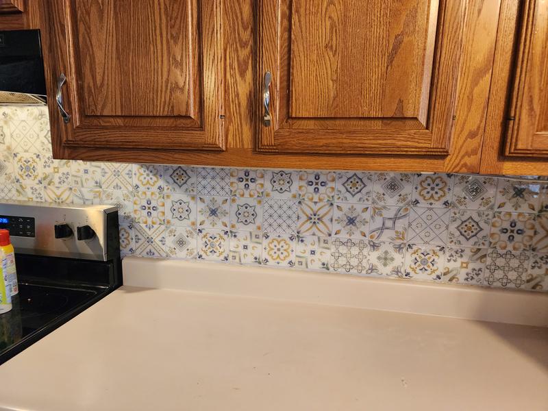 Smart Tiles Vintage Marino Multicolored 9-in x 9-in Glossy Resin Mixed Pattern Patterned Peel and Stick Wall Tile (2.22-sq. ft/ Carton)