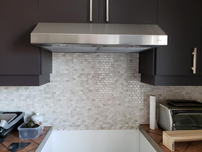 The Smart Tiles Smart Tiles Ravenna Bianco 9.8 in. X 9.74 in. Peel and Stick  Backsplash for Kitchen, Bathroom, Wall Tile 4-pack