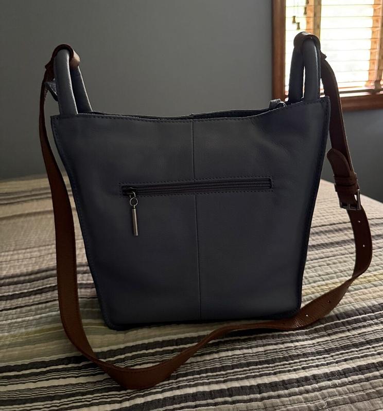 Customer photo for "PERFECT size crossbody bag"