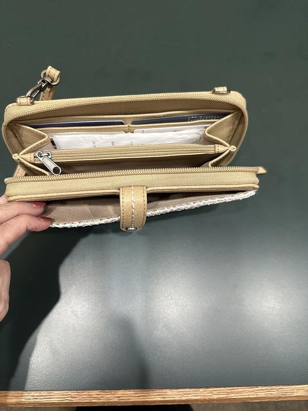Review Thumbnail Image 1 388192317