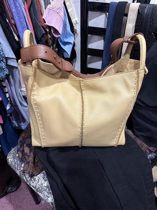Customer photo for "Buttercup medium tote"