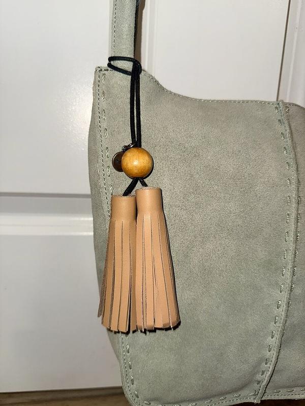 Review Thumbnail Image 0 349958217