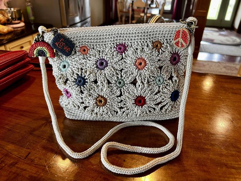 Review Thumbnail Image 0 382970471