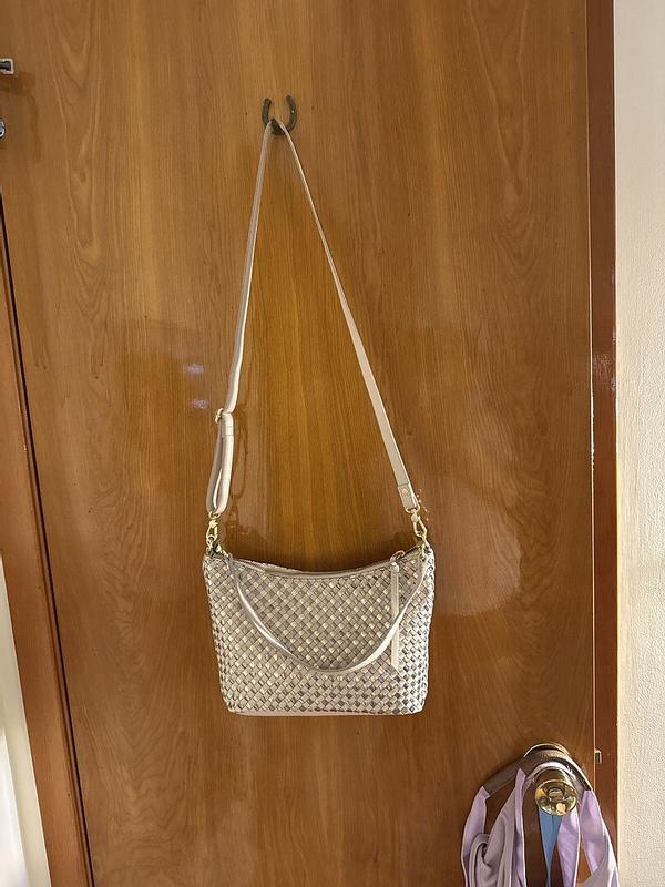Customer photo for "Great looking purse. Love the"