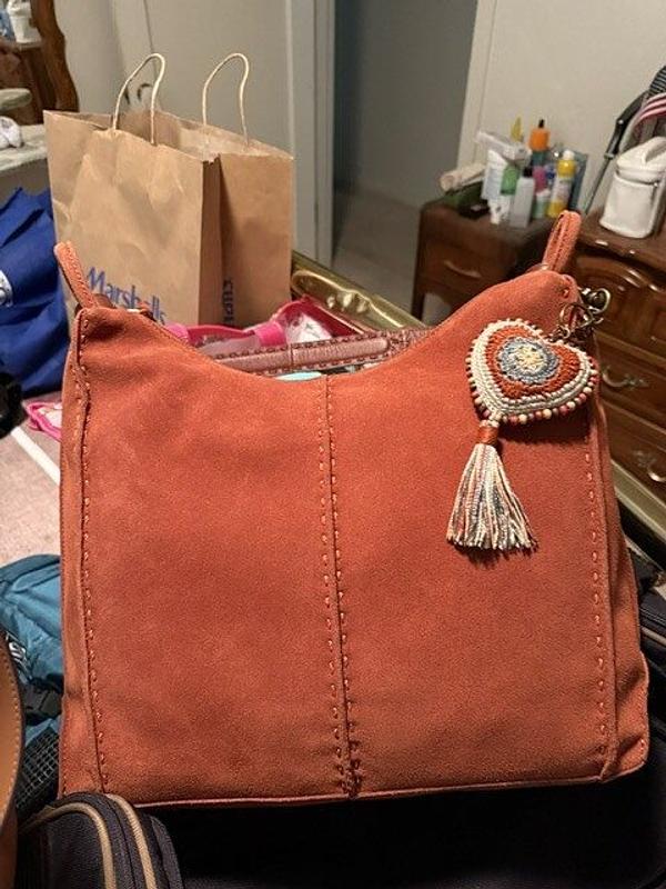 Customer photo for "I love this bag so"