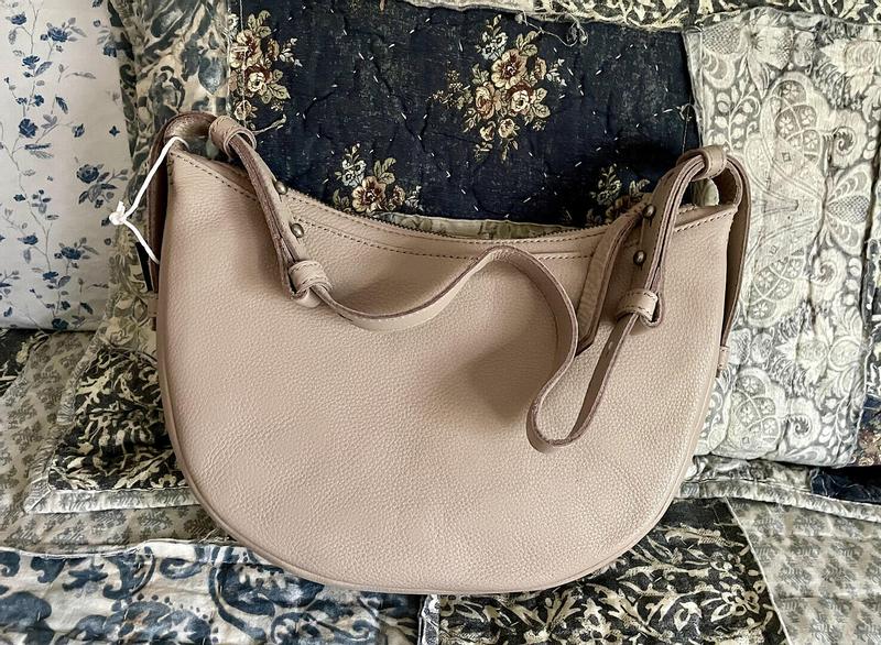Customer photo for "I love this bag! I"