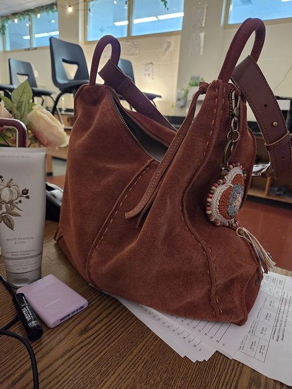Customer photo for "I LOVE my new purse!"