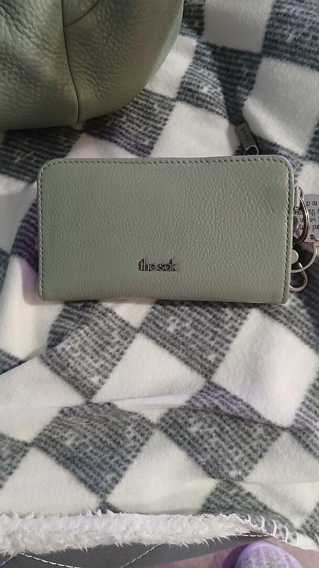 Customer carousel item 1.