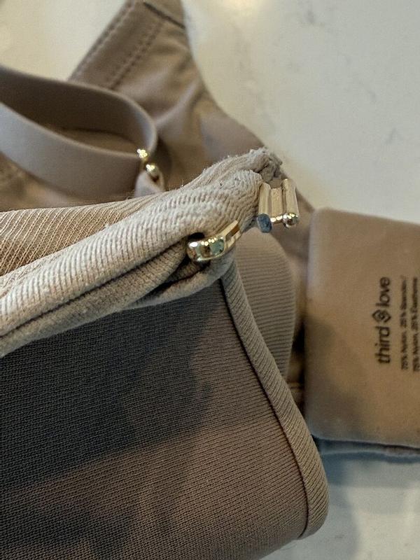 Customer photo for "Unmatched comfort but quality issues"