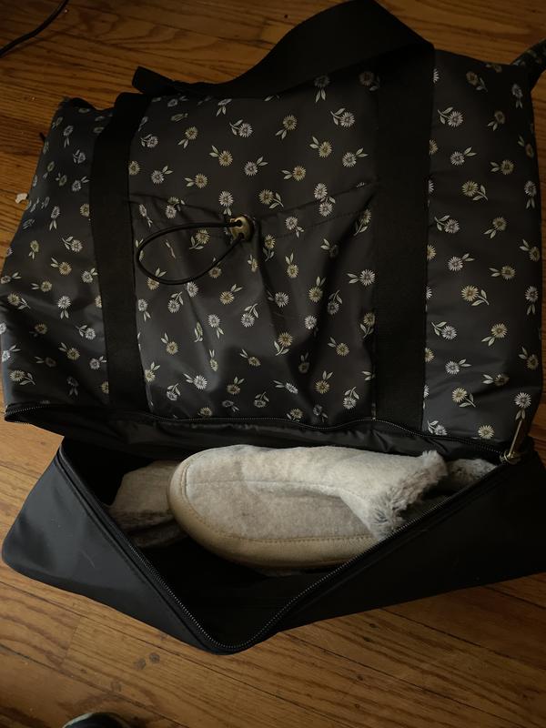 Ditzy Daisy Deluxe Travel Tote ThirtyOne Gifts Affordable, 49 OFF