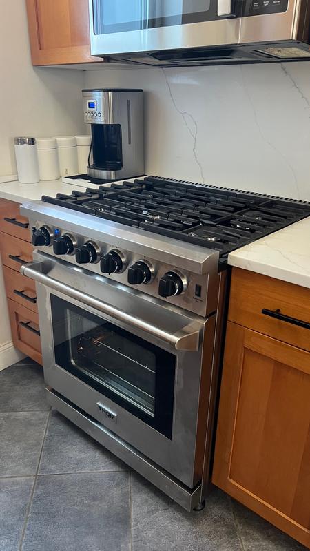 Thor Kitchen 36-in 6 burners 6-cu ft Convection Oven Freestanding ...