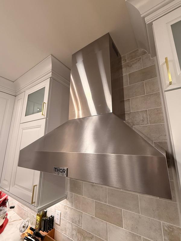Thor Kitchen 36-in Convertible 800-CFM Stainless Steel Wall