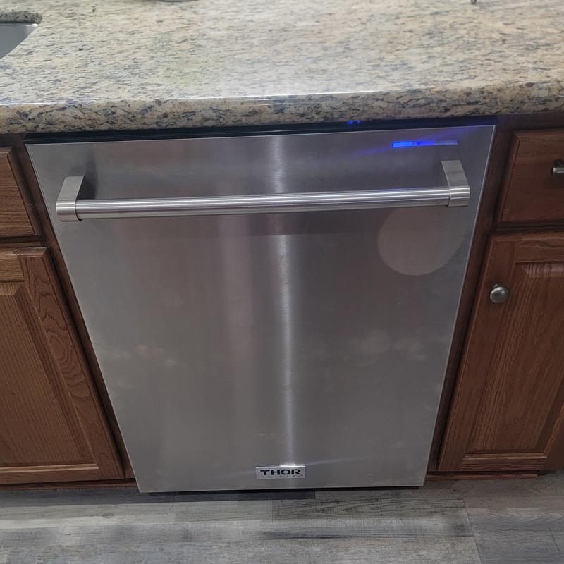 24 Inch Built in Top Control Dishwasher in Stainless Steel