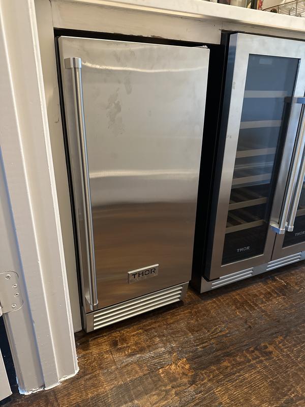 Thor Kitchen - 15 inch Built-In Ice Maker - Stainless Steel TIM1501
