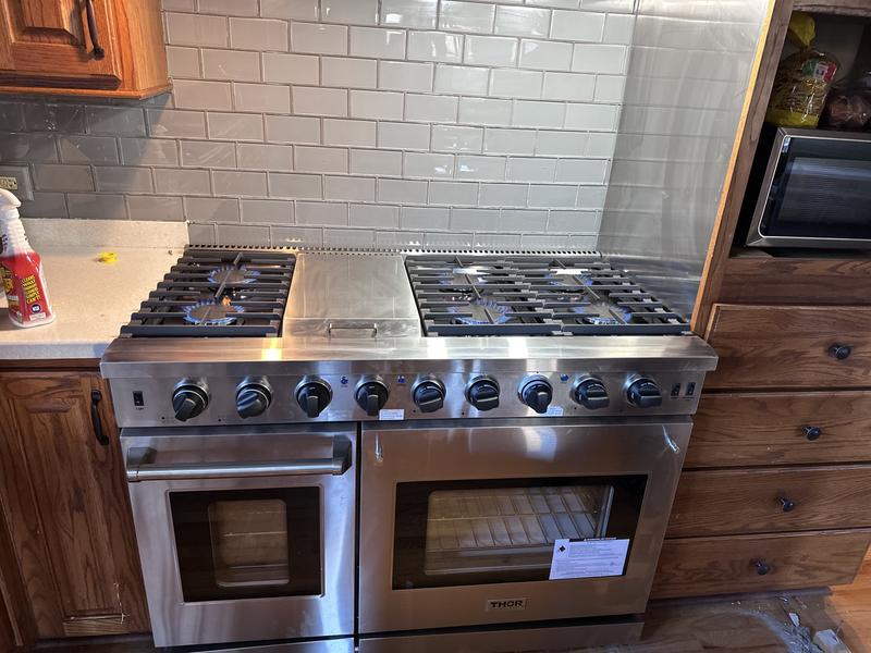 Thor Kitchen 48 Gas Range w/ Double Oven (HRG4808U)