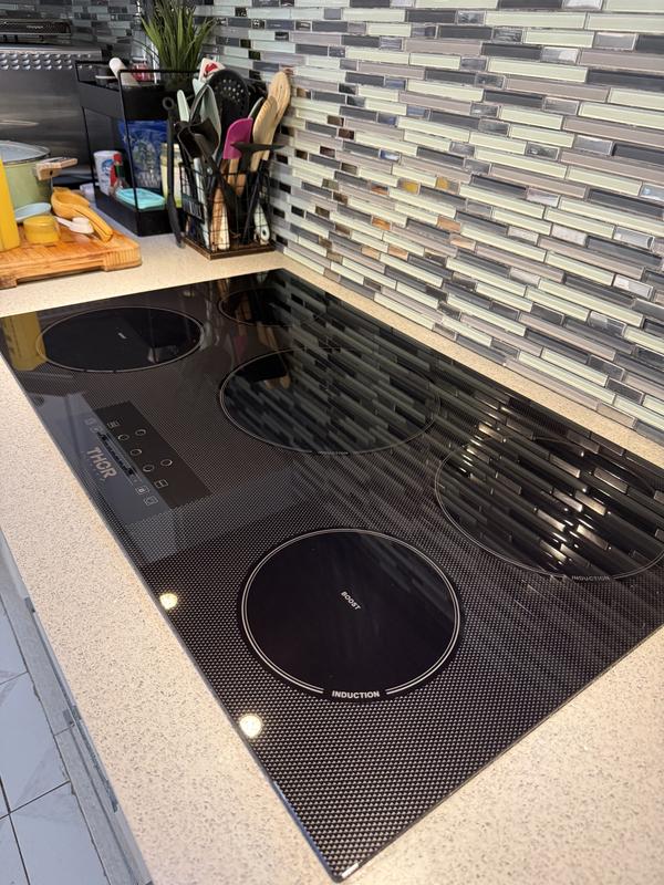 Thor Kitchen 36-in 5 Burners Black Induction Cooktop TIH36 at Lowes.com