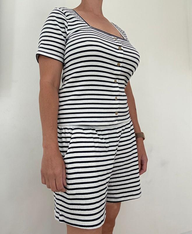 Review Thumbnail Image 2 382145441