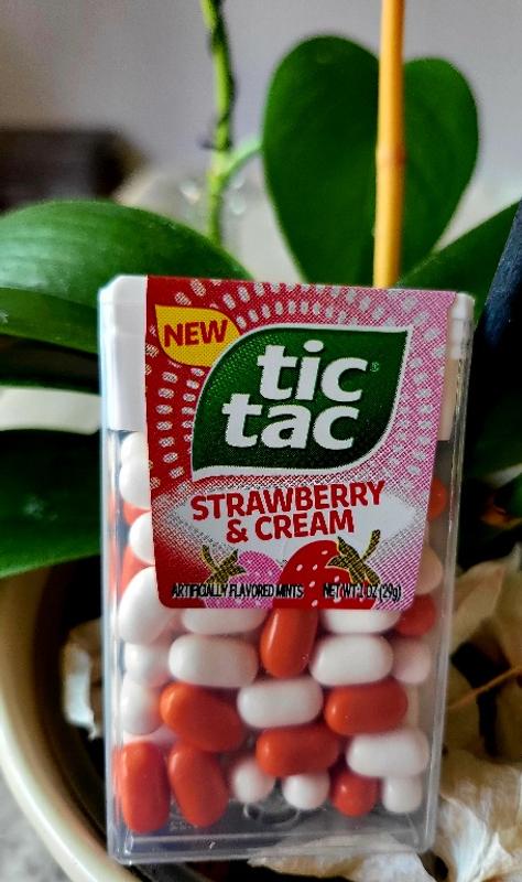 Buy Tic Tac Strawberry Cream, On-the-Go Pocket-Sized Mints, 50 pieces, 0 84 oz Single Pack from - Instore