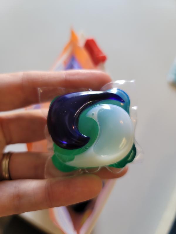 Tide 3 in 1 Spring Meadow Scent Laundry Detergent Pods, 76-Count