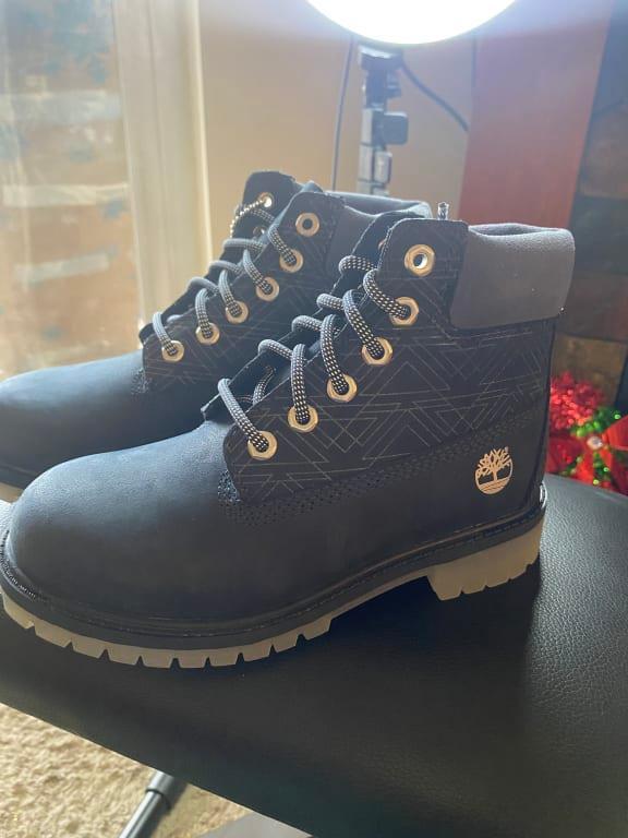 Customer photo for "Navy Nubuck???"