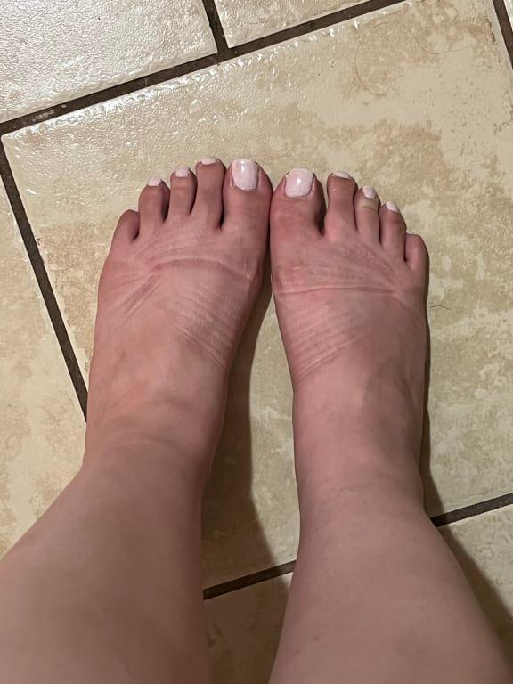 Customer photo for "Elegant and stylish, but straps need more flexibility."