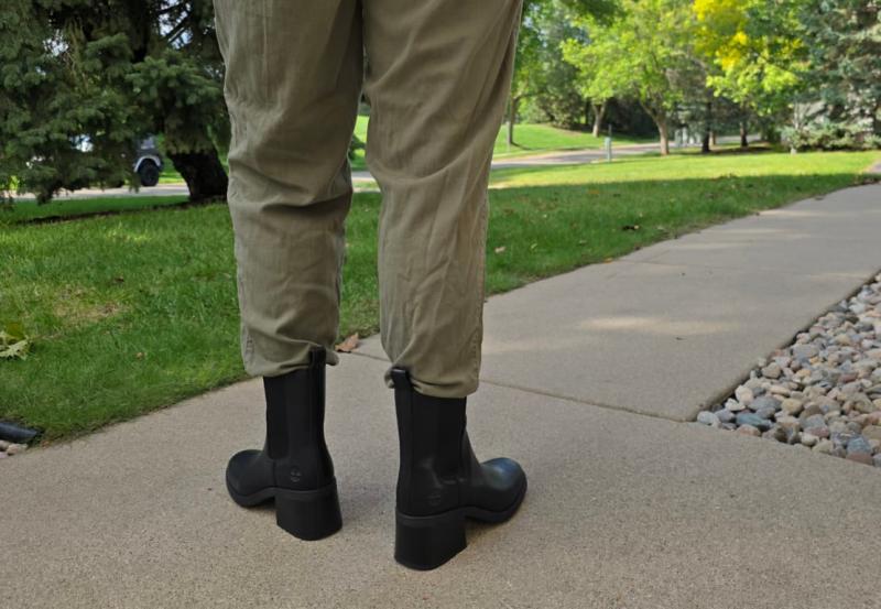 Customer photo for "High quality Still comfortable"