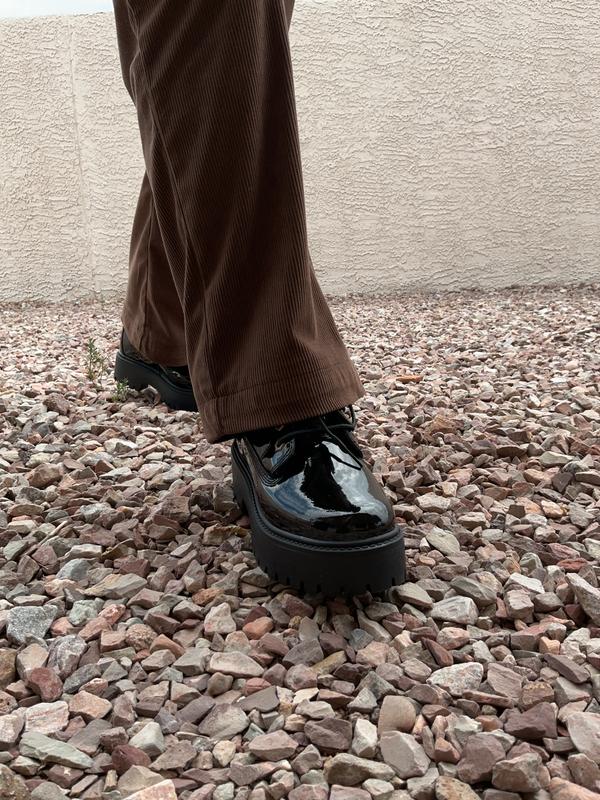 Customer photo for "Stylish | Comfy | Easy to clean"