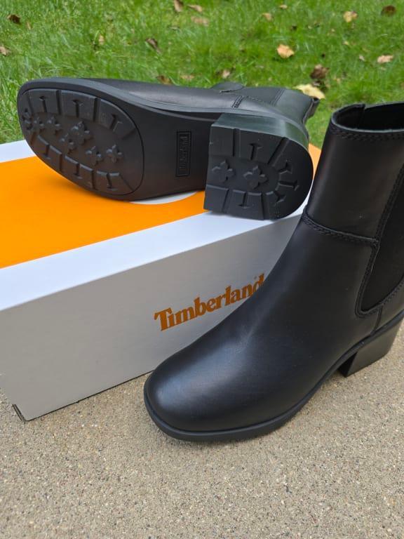 Customer photo for "High quality Still comfortable"