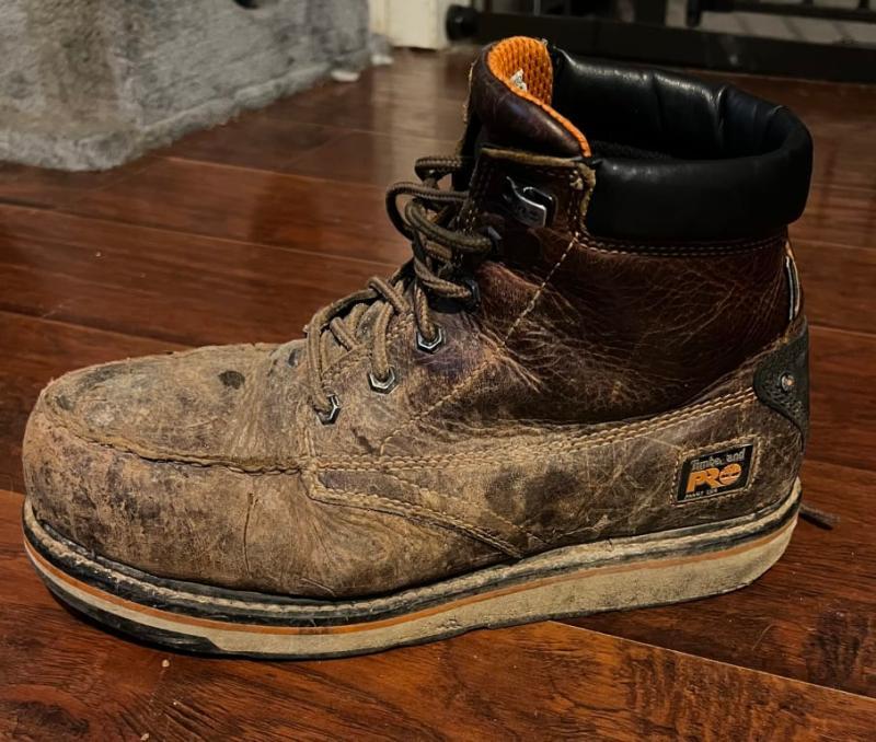 Customer photo for "About to buy my se one pair."