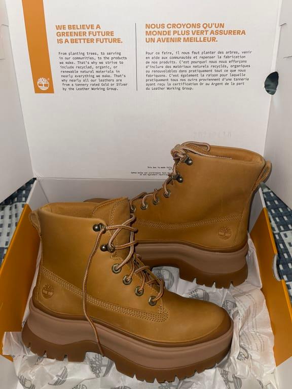 Wowww so pretty in person!