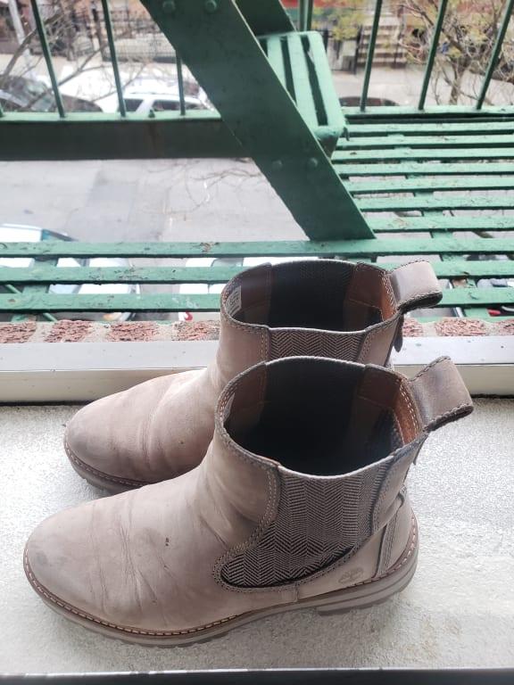 women's courmayeur valley chelsea boots grey nubuck