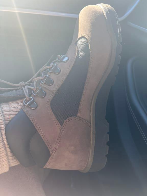 Unless they sent me the wrong boot no cream color!